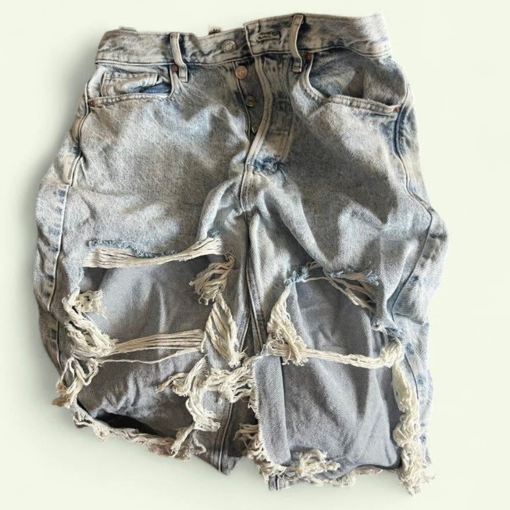 Distressed denim Jeans with a faded, ripped look Ultra High riseSlim size 28#143